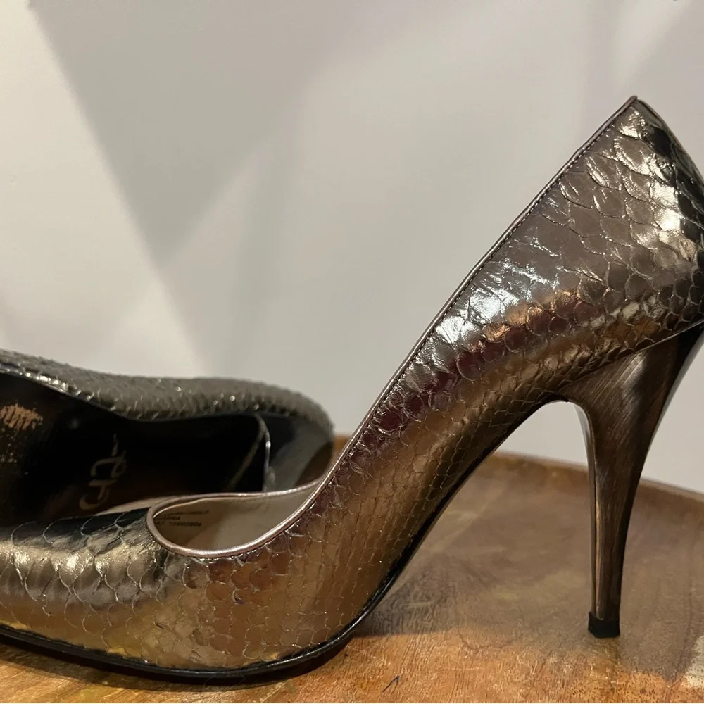 Vintage Via Spiga 4” Metallic heels - Picture 9 of 15